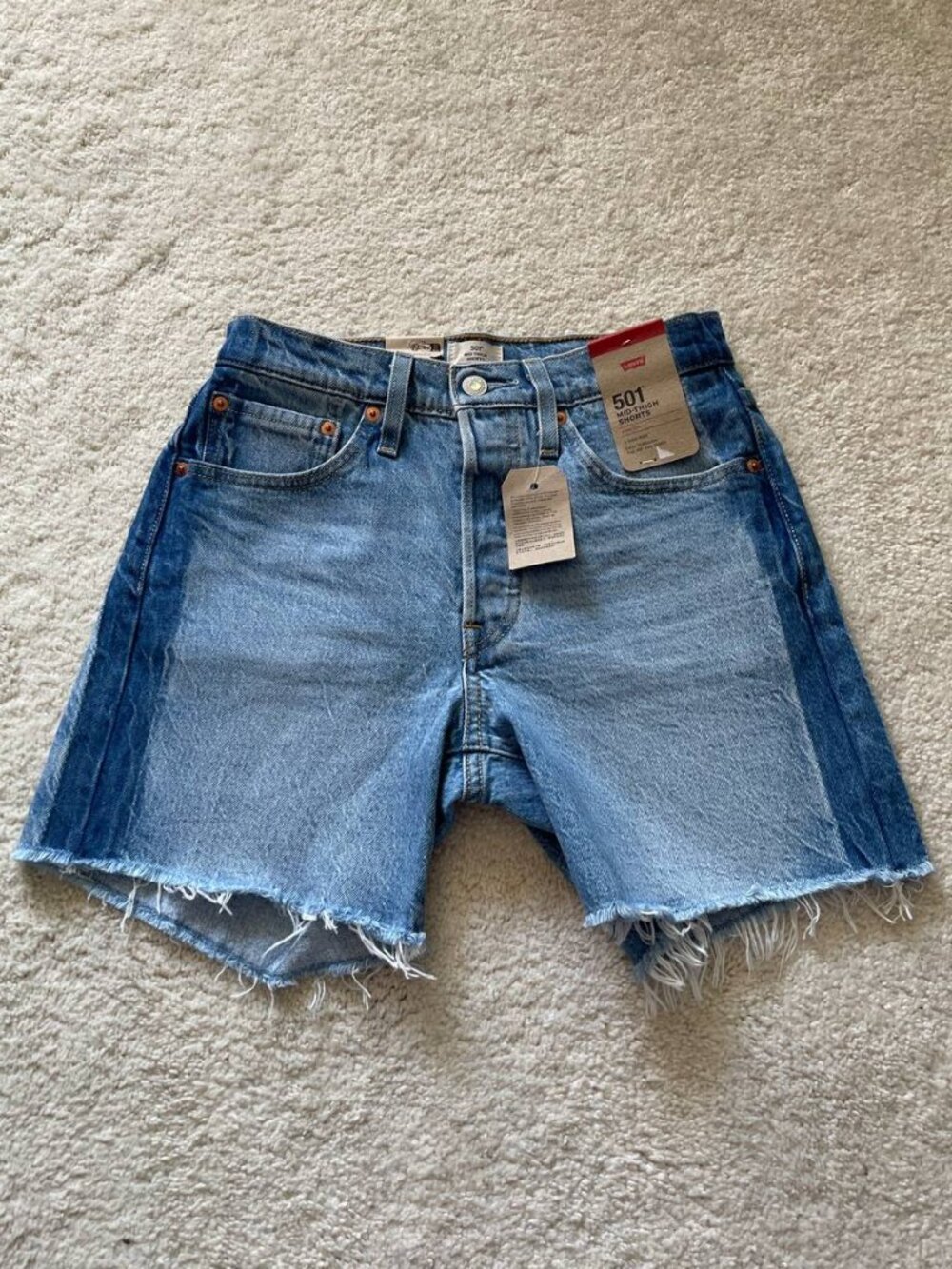 NWT Levi's 501 High Rise Stretch Mid Thigh Women Shorts Size 26